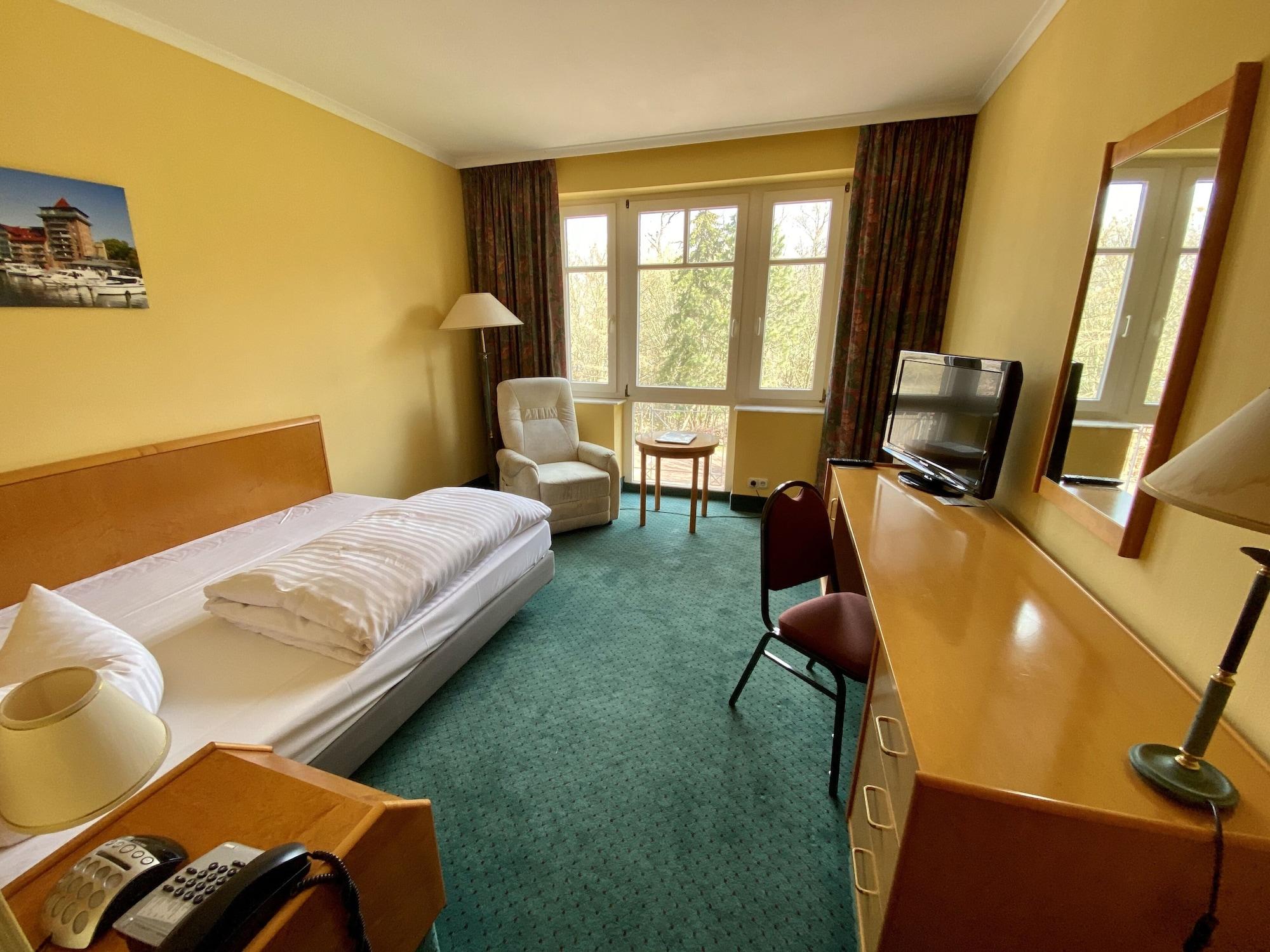 Park Hotel Fasanerie נויסטרליץ מראה חיצוני תמונה