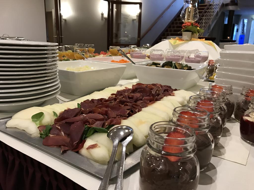 Park Hotel Fasanerie נויסטרליץ מראה חיצוני תמונה