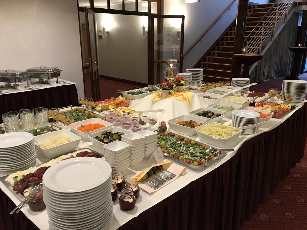 Park Hotel Fasanerie נויסטרליץ מראה חיצוני תמונה