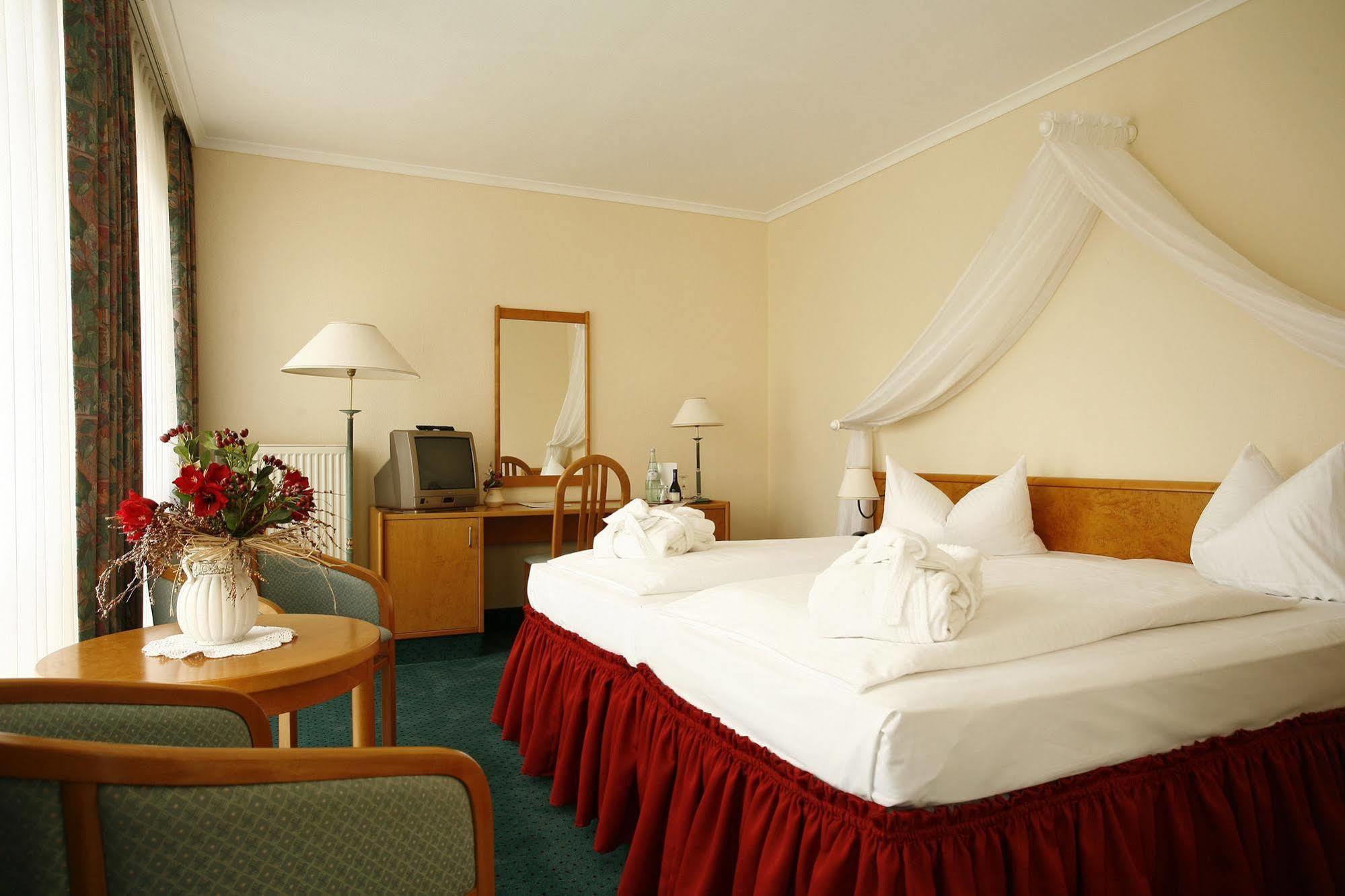Park Hotel Fasanerie נויסטרליץ מראה חיצוני תמונה