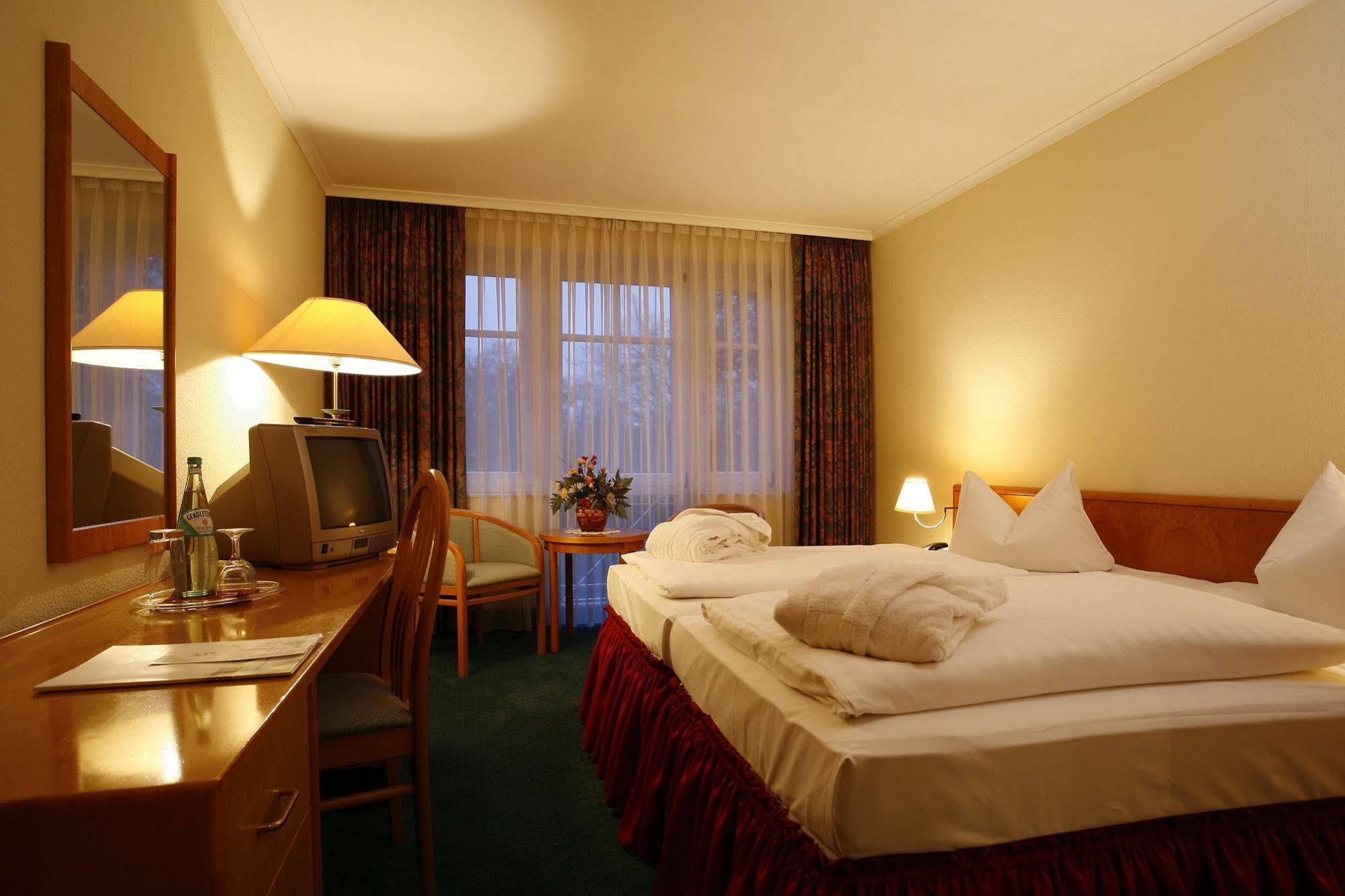 Park Hotel Fasanerie נויסטרליץ מראה חיצוני תמונה