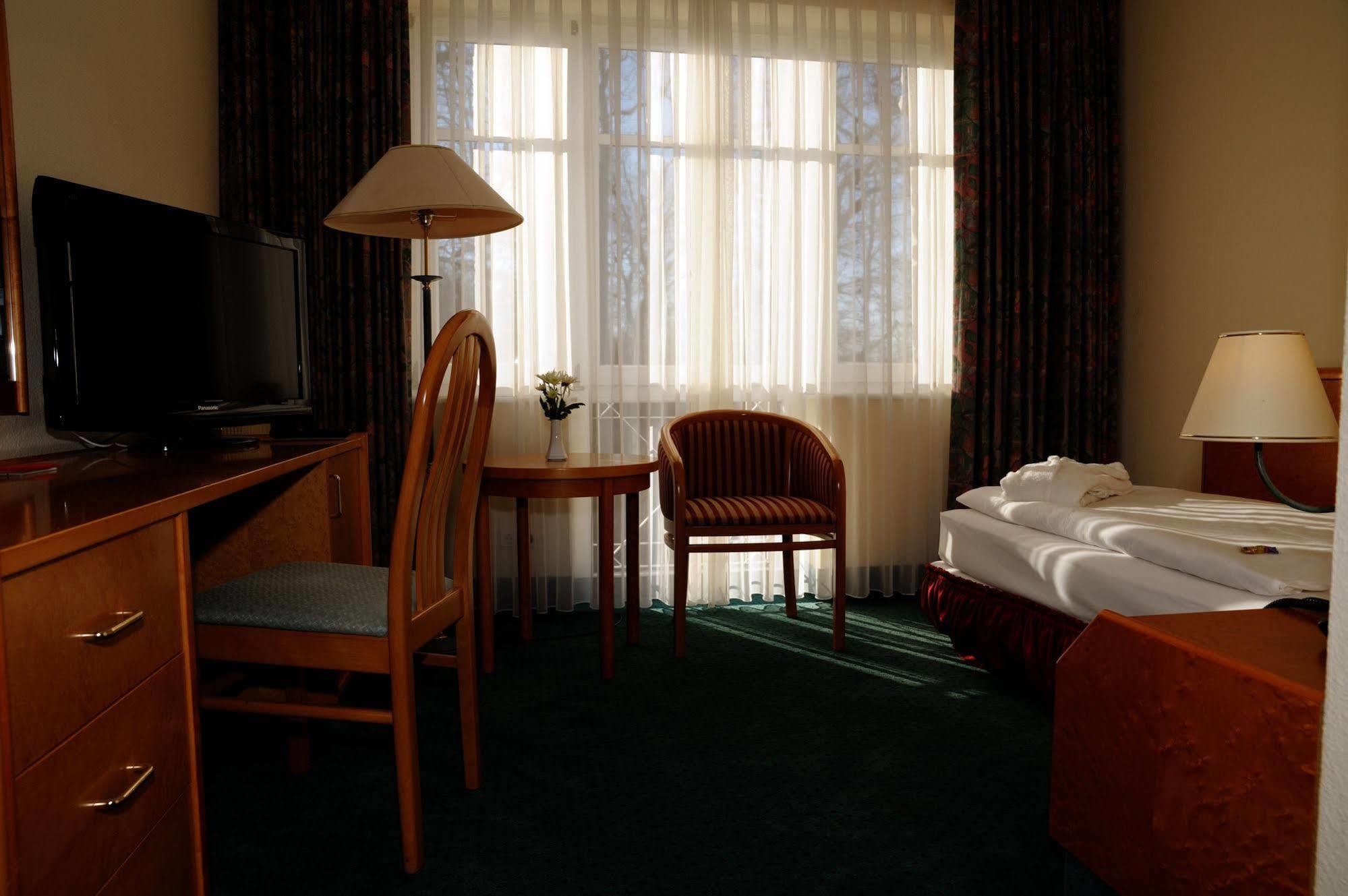Park Hotel Fasanerie נויסטרליץ מראה חיצוני תמונה